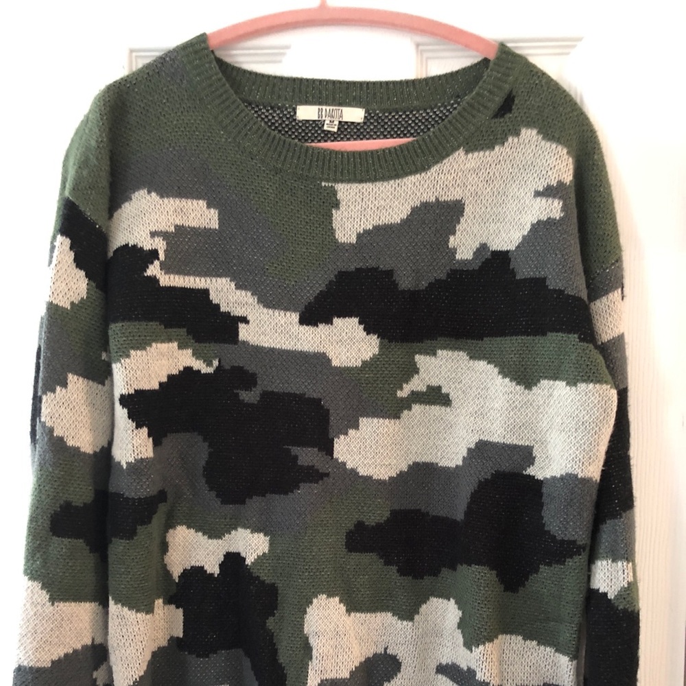 BB Dakota camo sweater